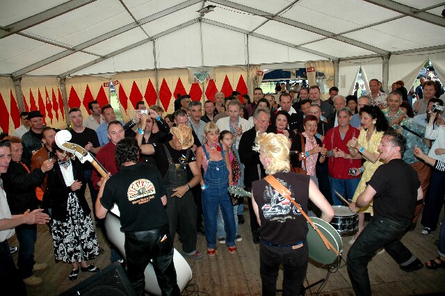 min 2007 05 06 retro rhythm 255